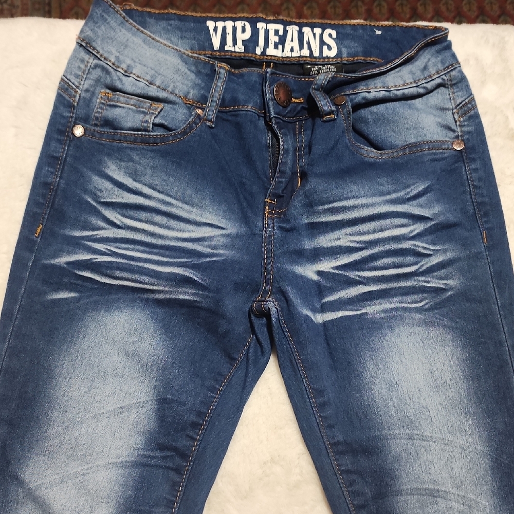 VIP Women's Classic Blue Skinny Jeans. SIZE  1 / 2.